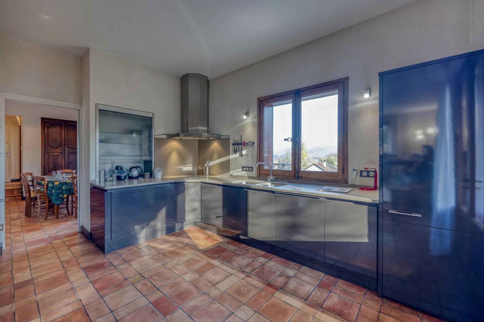 #Hp La Maison Des Lilas Large Family House Sleeps 12 Garden Seyssinet Esterno foto